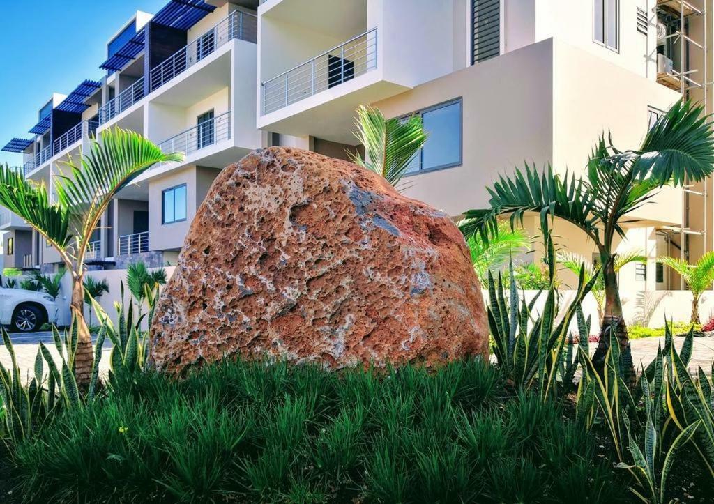 2 Bedroom Flat 15 Mins Walk From Flic En Flac Beach Ngoại thất bức ảnh
