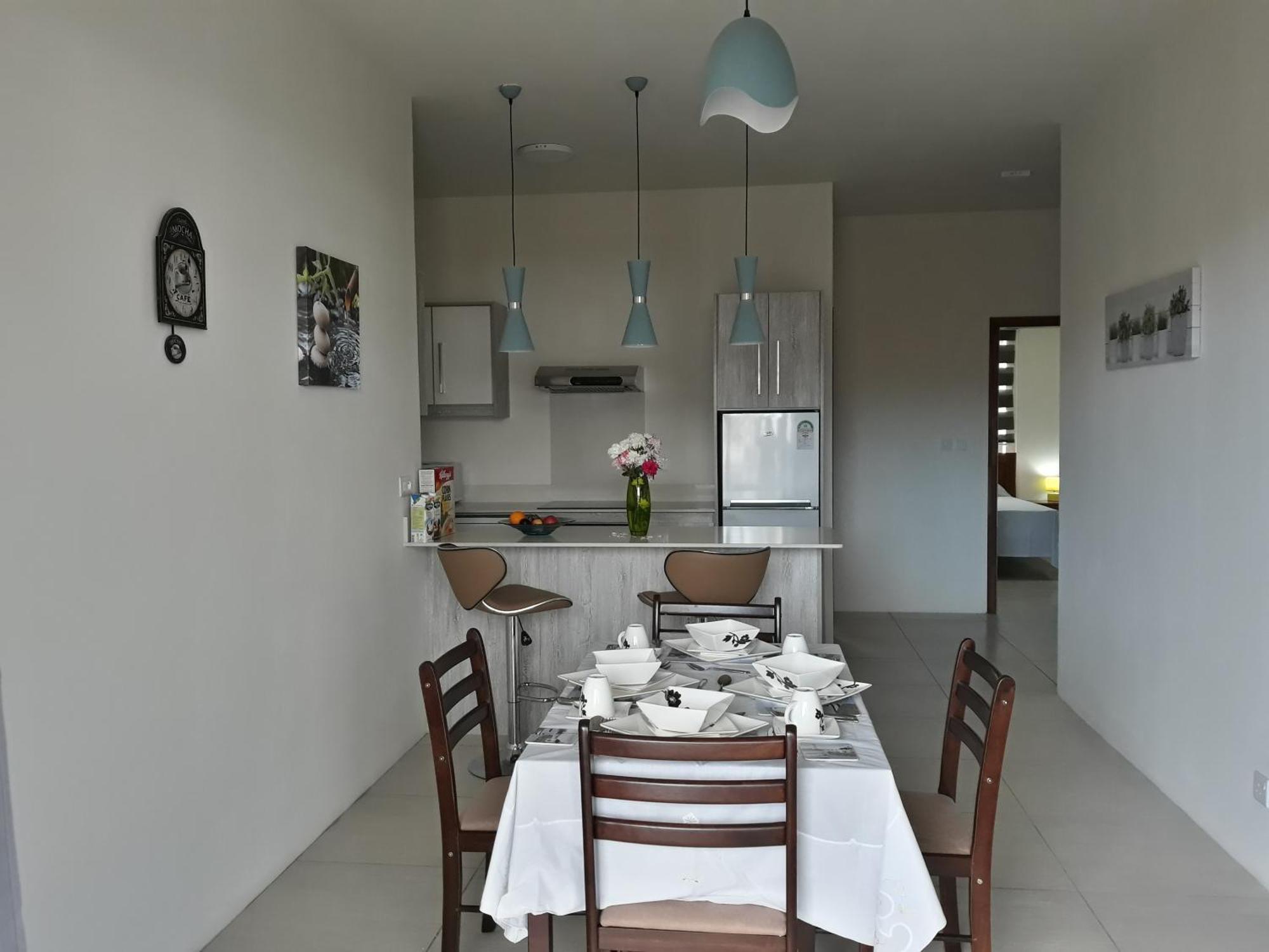 2 Bedroom Flat 15 Mins Walk From Flic En Flac Beach Ngoại thất bức ảnh