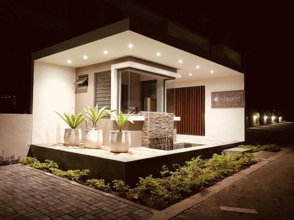 2 Bedroom Flat 15 Mins Walk From Flic En Flac Beach Ngoại thất bức ảnh