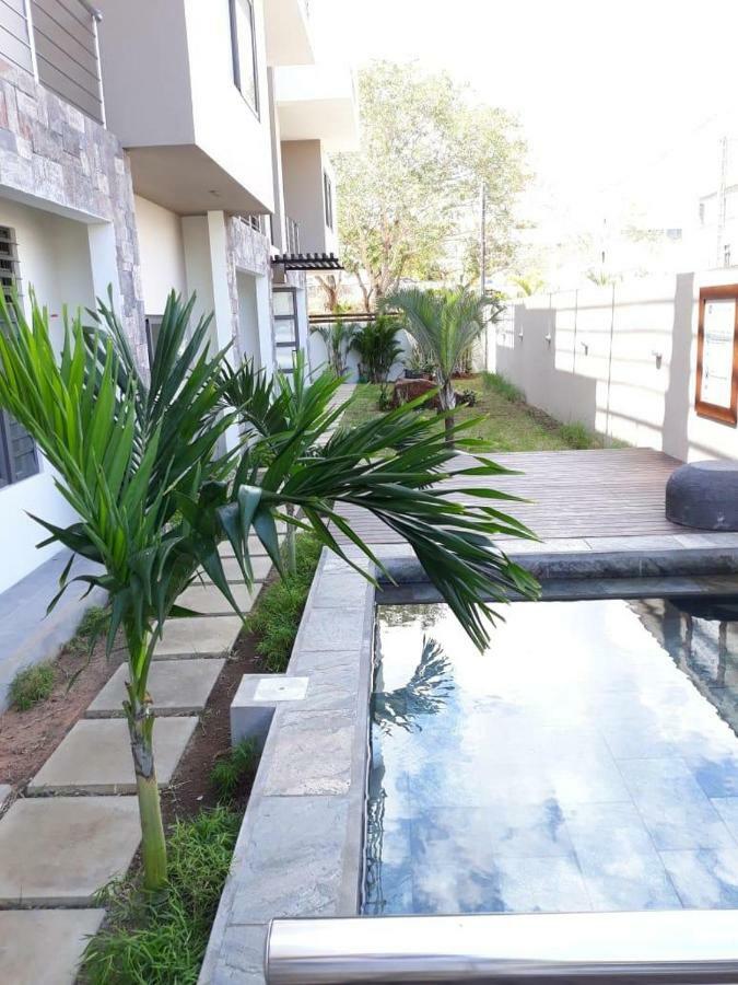 2 Bedroom Flat 15 Mins Walk From Flic En Flac Beach Ngoại thất bức ảnh